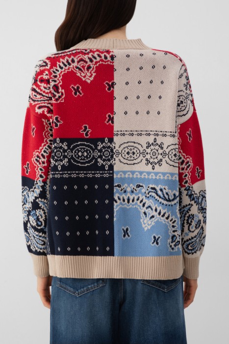 кардиган  по цене 40000 руб вид справа