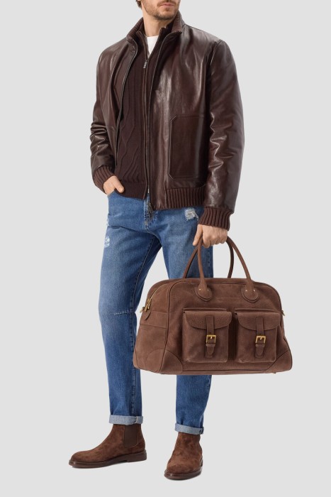 Товар коричневого цвета с внутренней стороны