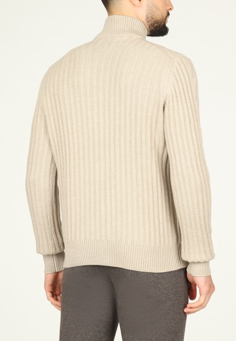 кардиган  универсального стиля с лицевой стороны