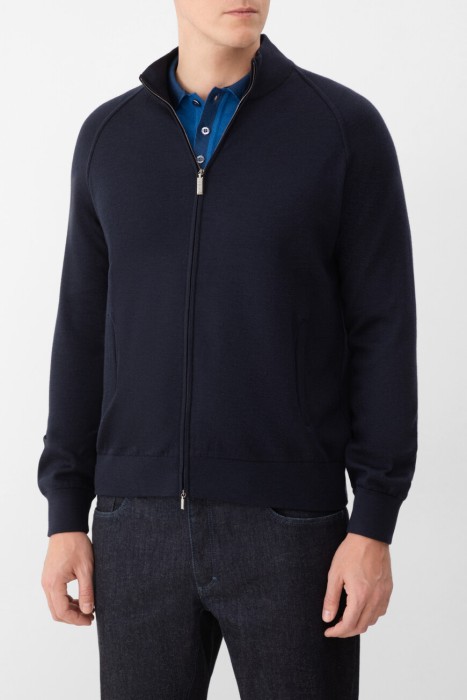 Товар с артикулом KZMR05M0240VDBL00 N220 вид сзади