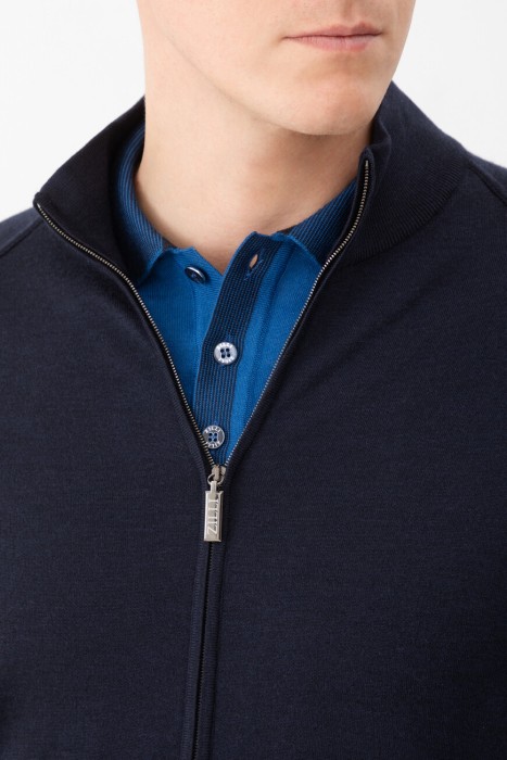 кардиган  из италии вид сбоку