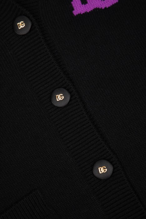 кардиган  универсального стиля с лицевой стороны