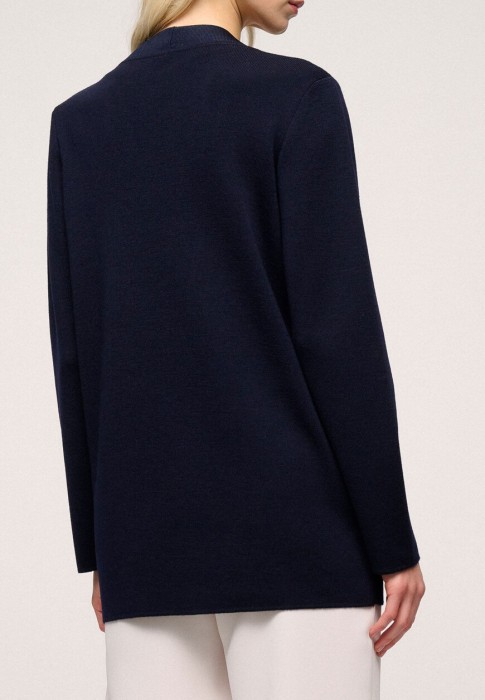 Товар синего цвета с внутренней стороны