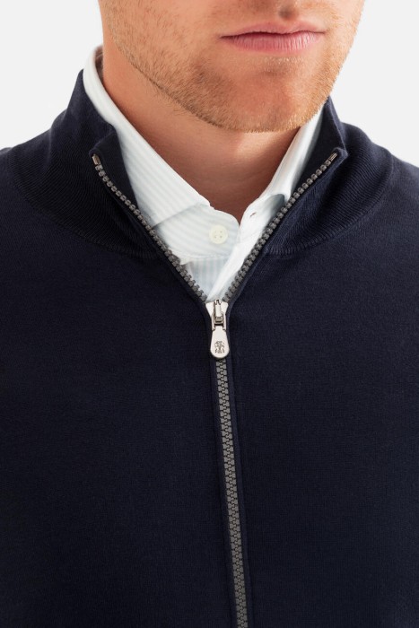 кардиган  из италии вид сбоку