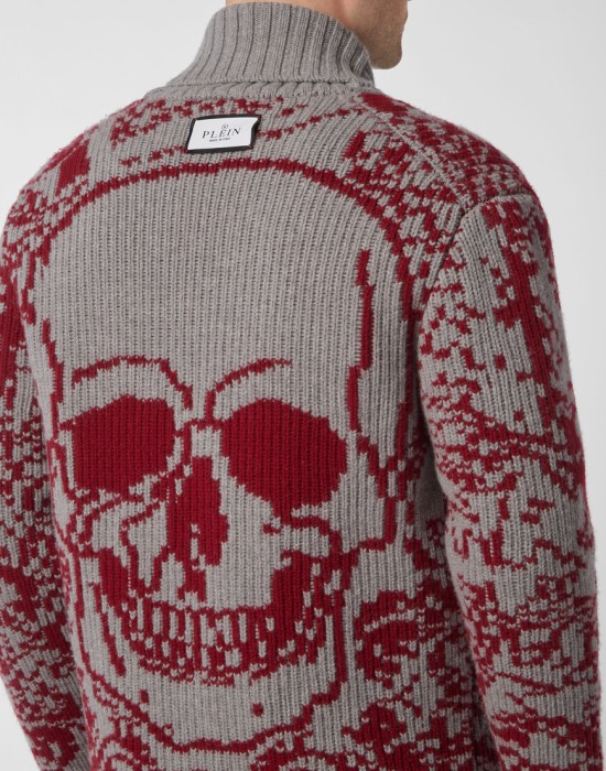 Товар серого цвета с внутренней стороны