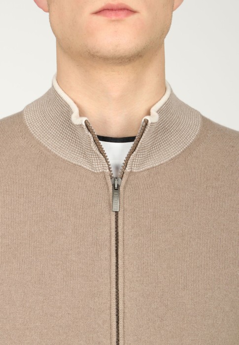 кардиган  из проверенных материалов спереди