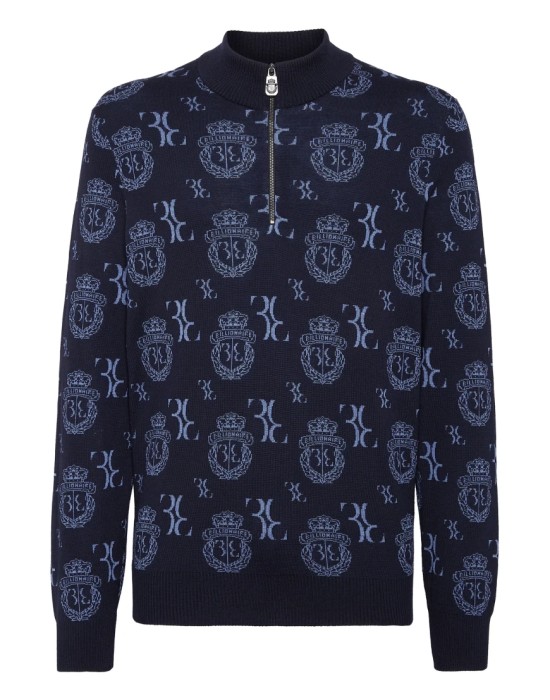 Товар синего цвета с внутренней стороны