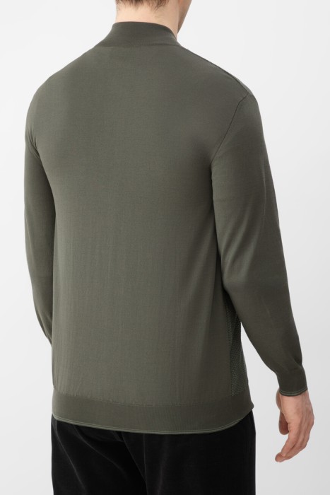 кардиган  по цене 64800 руб вид справа