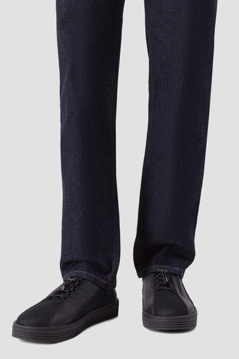 кеды  по цене 172000 руб вид справа