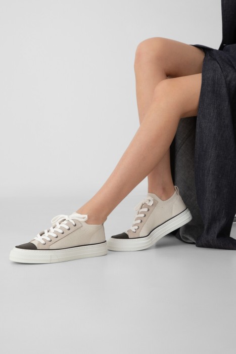 кеды  от бренда brunello cucinelli вид слева