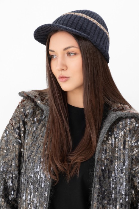 кепка  по цене 56400 руб вид справа