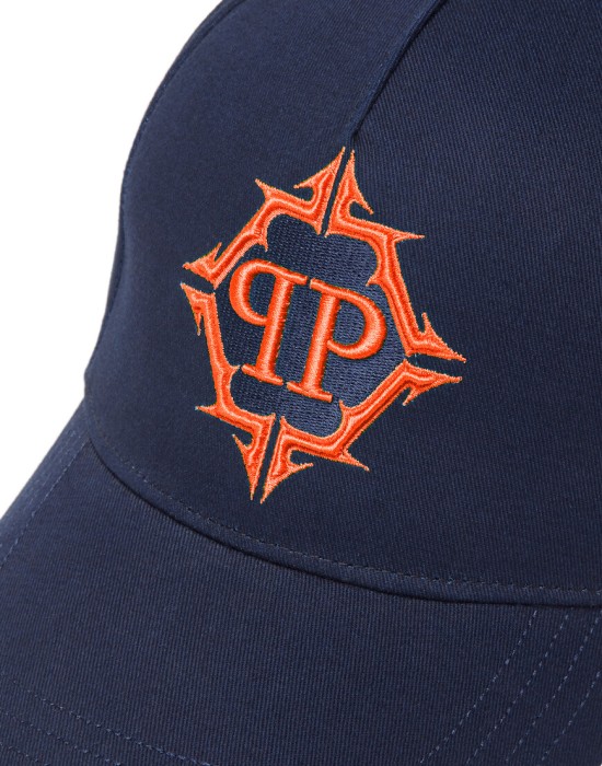 кепка  от бренда philipp plein вид слева