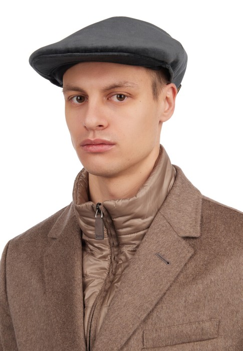 кепка  от бренда borsalino вид слева