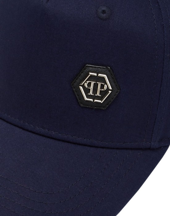 кепка  от бренда philipp plein вид слева