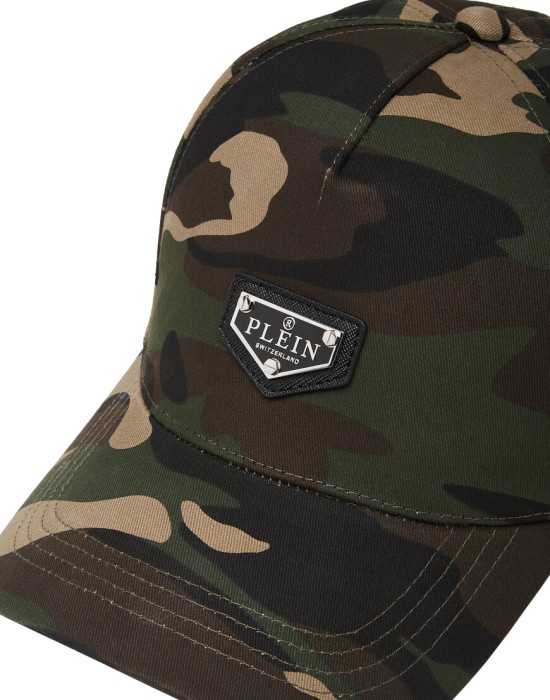 кепка  по цене 20572 руб вид справа