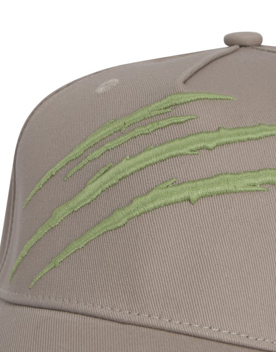 кепка  по цене 10800 руб вид справа