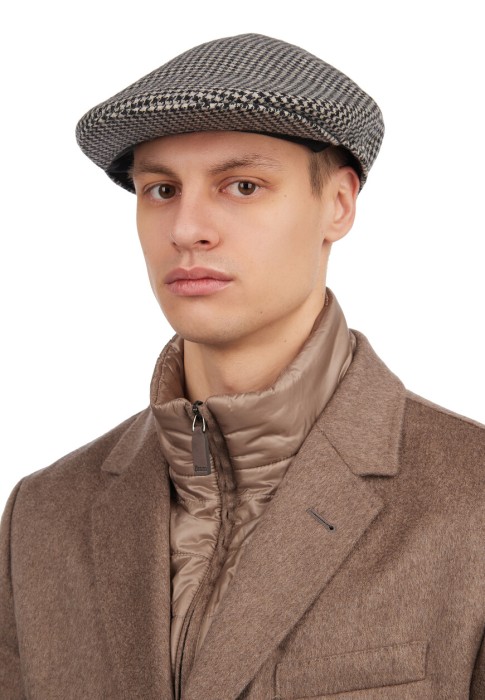 кепка  от бренда borsalino вид слева