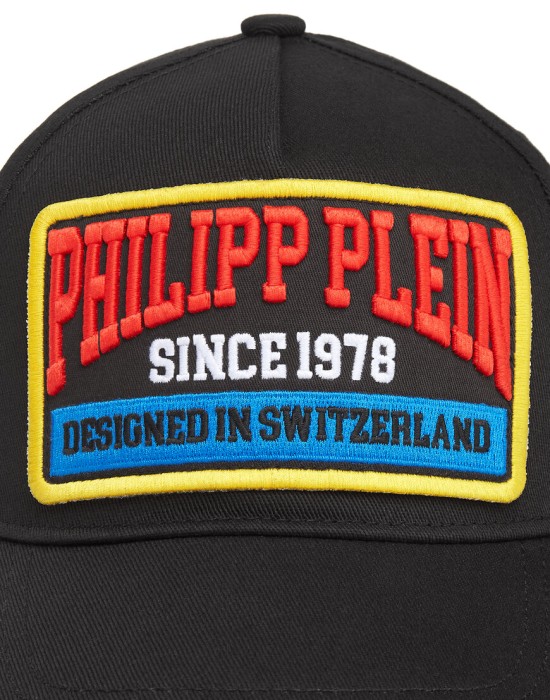 кепка  от бренда philipp plein вид слева