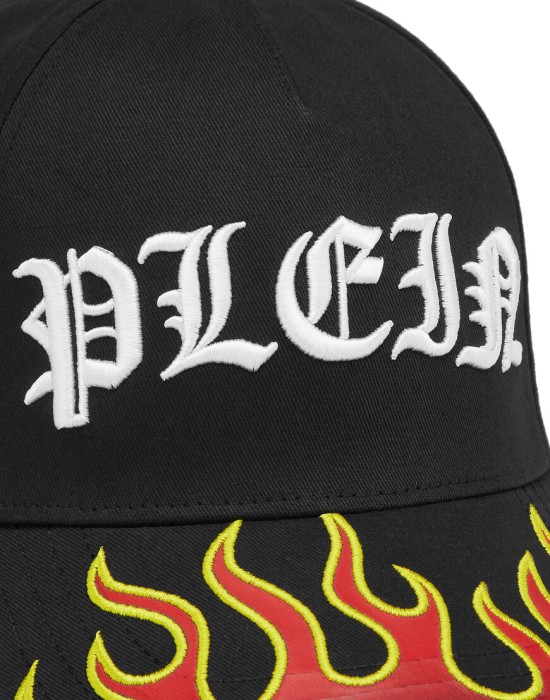 кепка  от бренда philipp plein вид слева