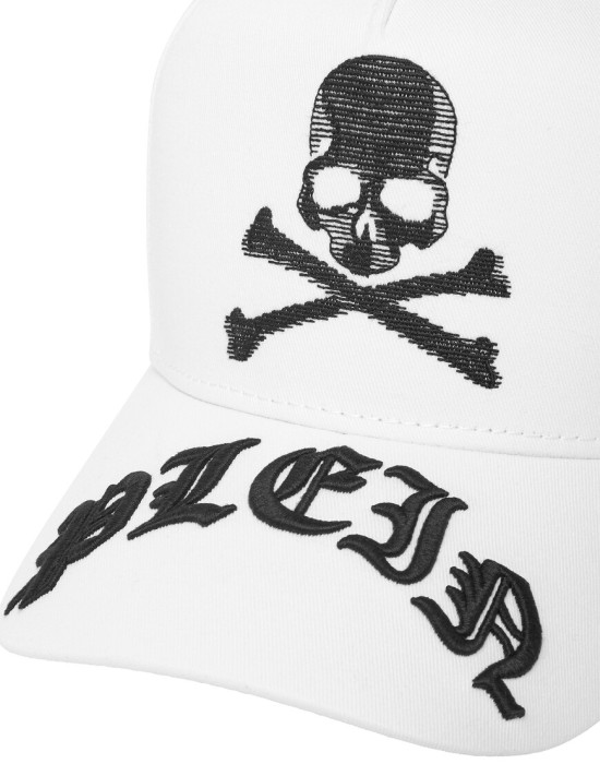 кепка от бренда philipp plein вид слева