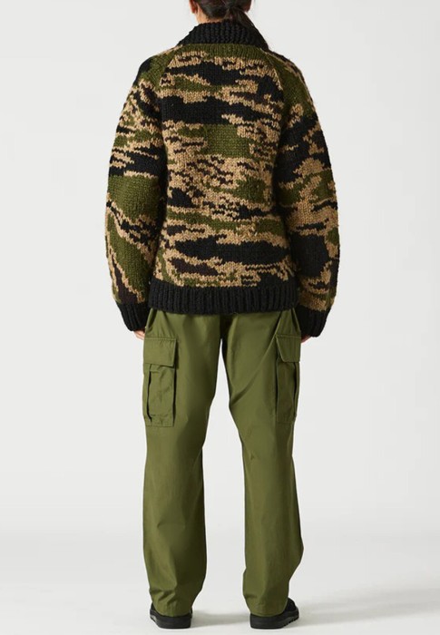 кимоно  от бренда maharishi вид слева