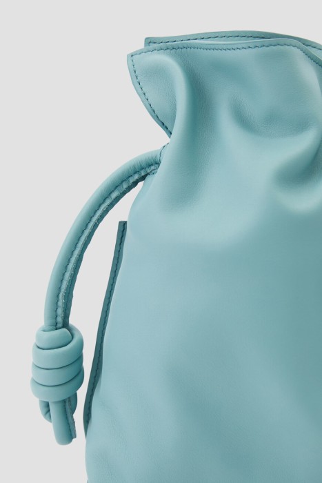 Товар голубого цвета с внутренней стороны