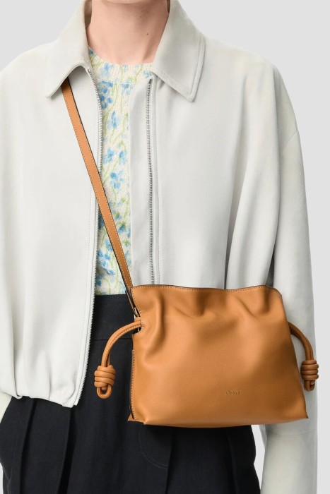 клатч  модель flamenco по цене 182000 руб вид справа