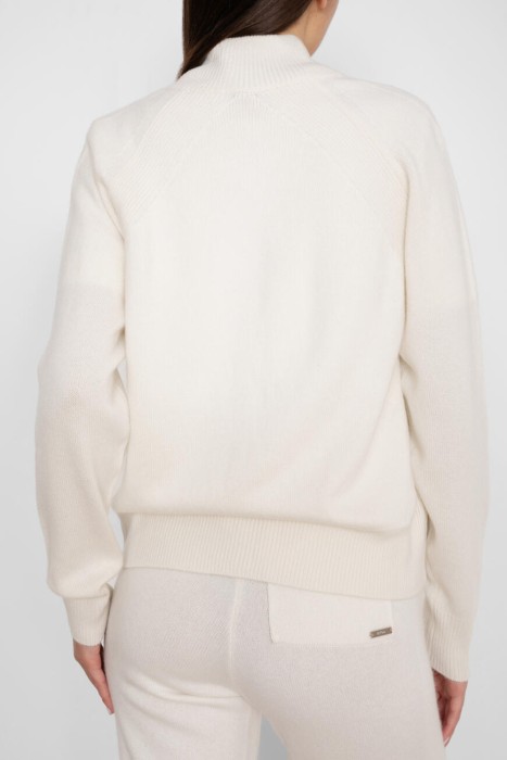 кофта спорт  от бренда kiton вид слева