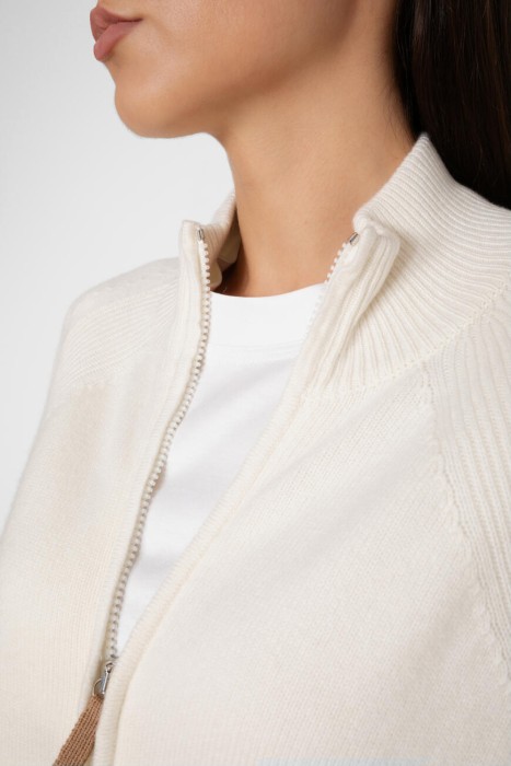 кофта спорт  из италии вид сбоку