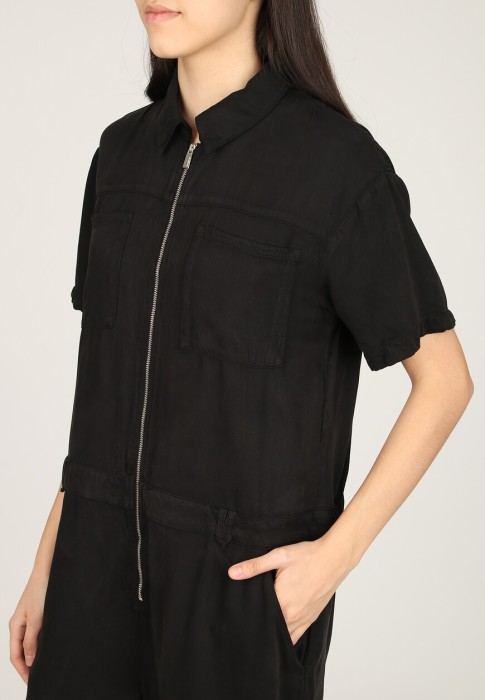 комбинезон  из проверенных материалов спереди