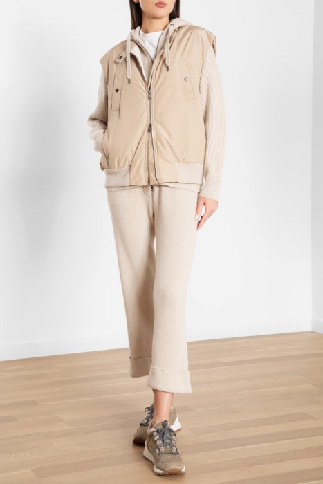 Продукция для женщин фото