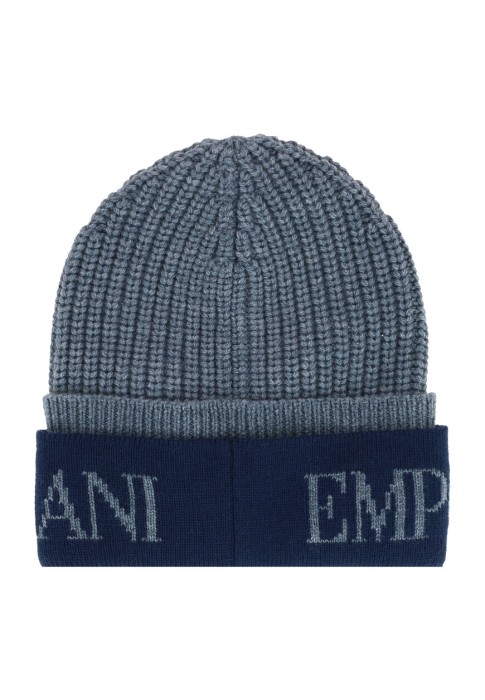 Товар серого цвета с внутренней стороны