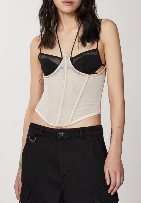 Товар бежевого цвета с внутренней стороны