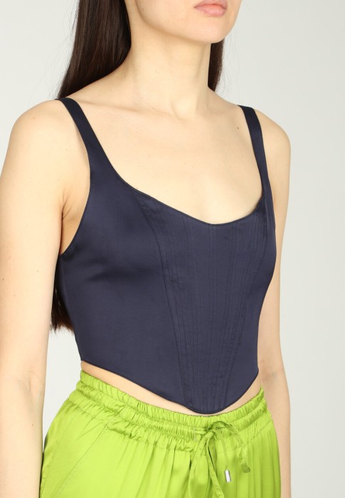 Товар синего цвета с внутренней стороны