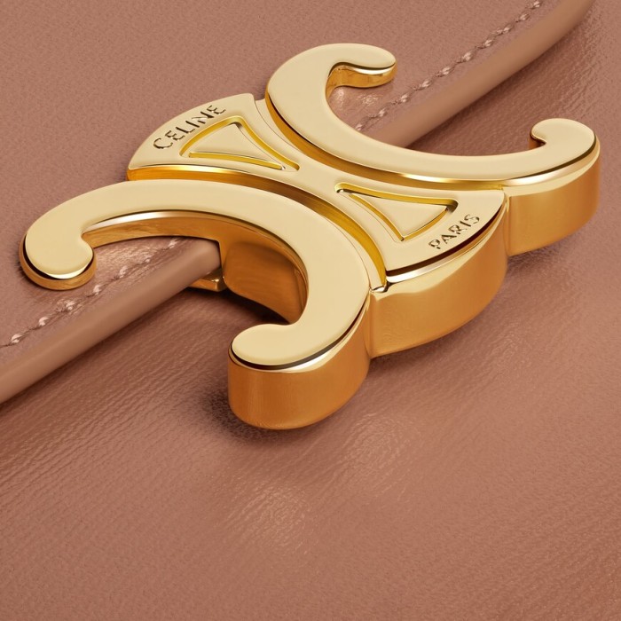 кошелек  модель triomphe из кожи спереди