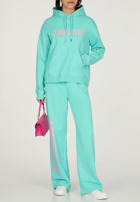 Товар зеленого цвета с внутренней стороны