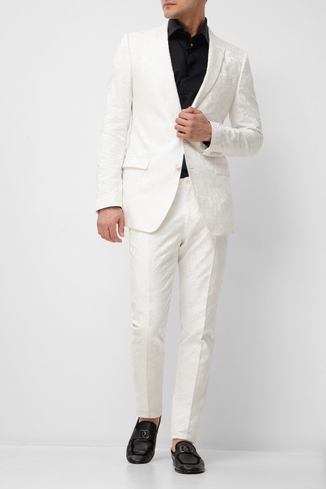 костюм  из фактурного жаккарда из жаккарда спереди