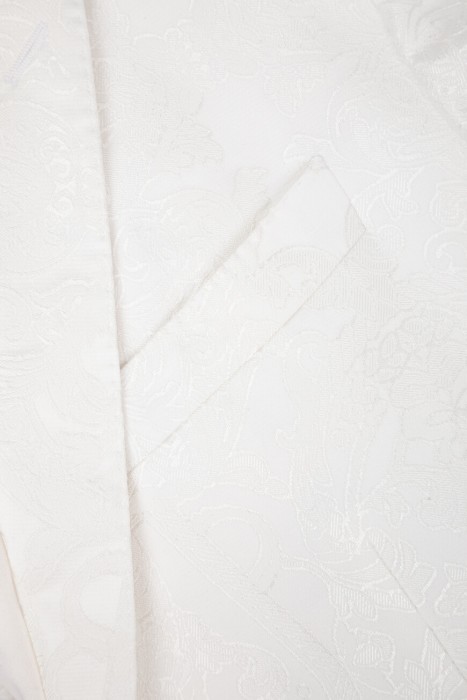 костюм  из фактурного жаккарда для взрослого возраста с изнаночной стороны