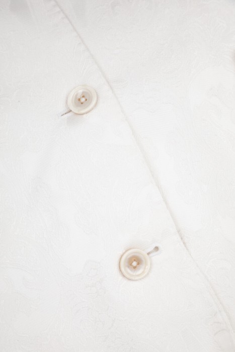 костюм  из фактурного жаккарда на сезон этого года фотография