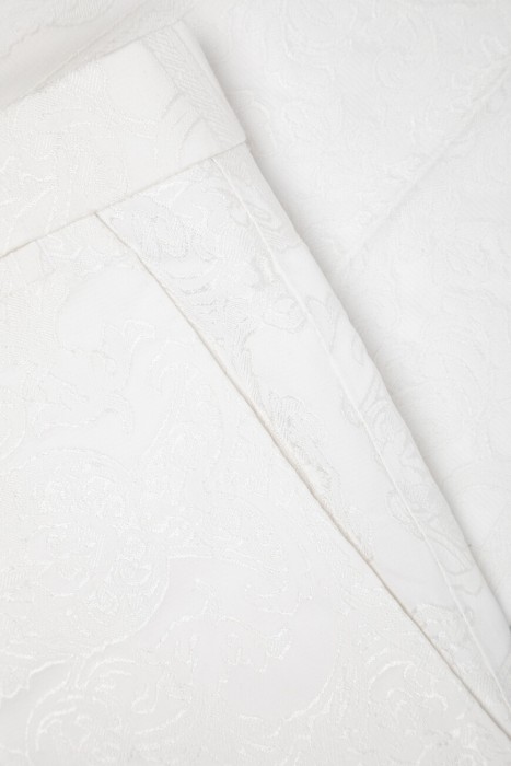 костюм  из фактурного жаккарда вид сзади