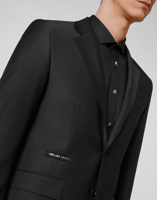 костюм классический  из проверенных материалов спереди