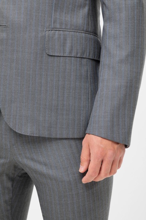 Товар серого цвета с внутренней стороны