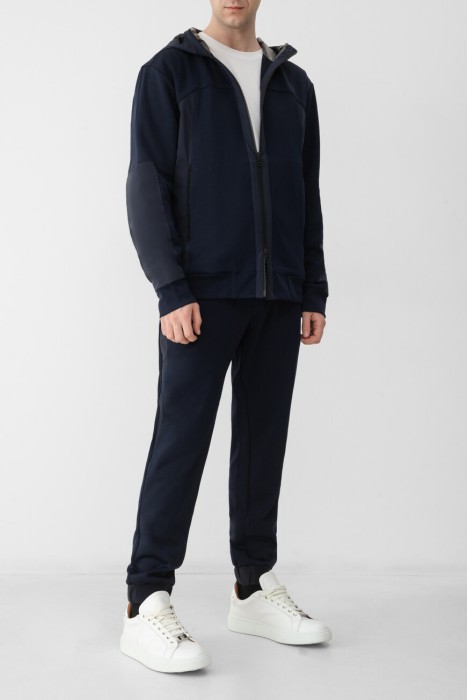 костюм спорт  из хлопка спереди