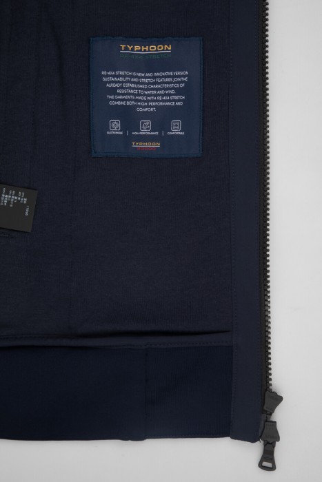 костюм спорт  вид слева