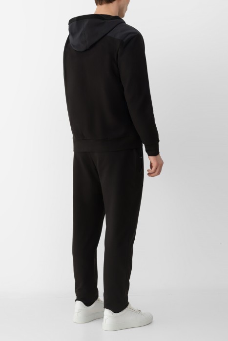 костюм спорт  от бренда paul&shark вид слева