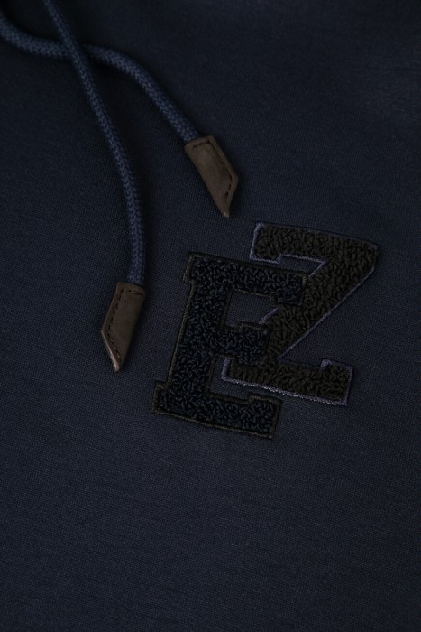 костюм спорт  на сезон этого года фотография