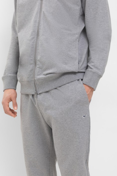 костюм спорт  из хлопка спереди