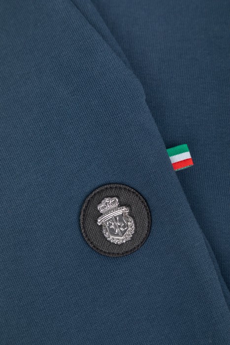 костюм спорт  на сезон этого года фотография