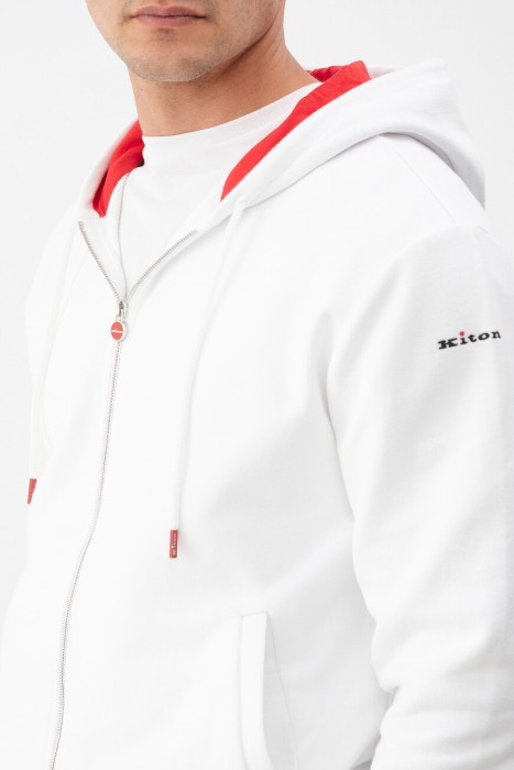 костюм спорт  из италии вид сбоку