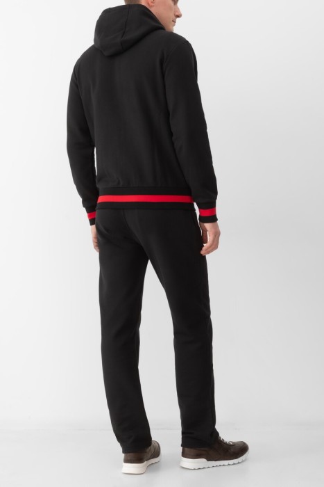 костюм спорт  по цене 299000 руб вид справа